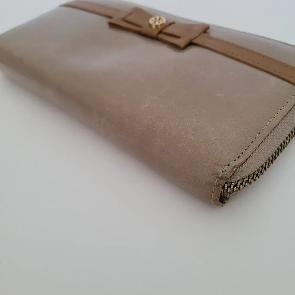 Tory‎ Burch Beige Bow Leather Zip Around Large Wallet Long Clutch Logo